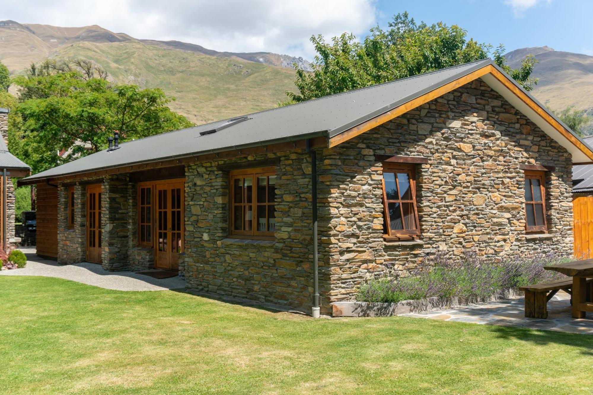 Wanaka Homestead Lodge & Cottages Dış mekan fotoğraf